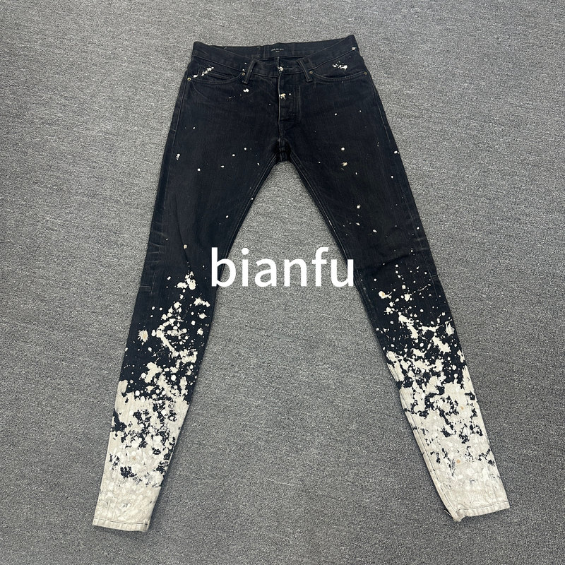 (in Stock) Bat-Themed Black Splash Ink Design