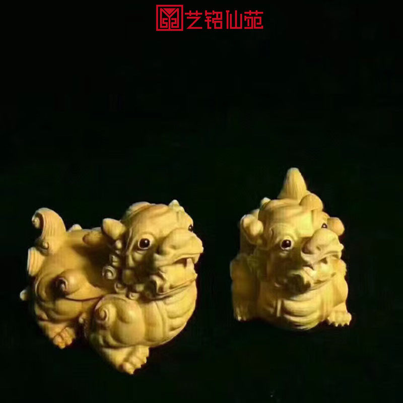 Small Leaf Boxwood Carving Lucky Pixiu Ornament Solid Wood Carving Man Playing Hand Handle Living Room Feng Shui Lucky Craft Gift Ornament - Taobao