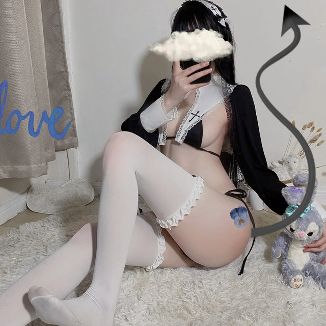ເດັກຍິງອ່ອນຂອງຍີ່ປຸ່ນ underwear ສີດໍາ sexy lace ascetic nun ສາມຈຸດເອກະພາບຫ້ອງເອກະຊົນຊຸດຄວາມສົນໃຈຂອງແມ່ຍິງ