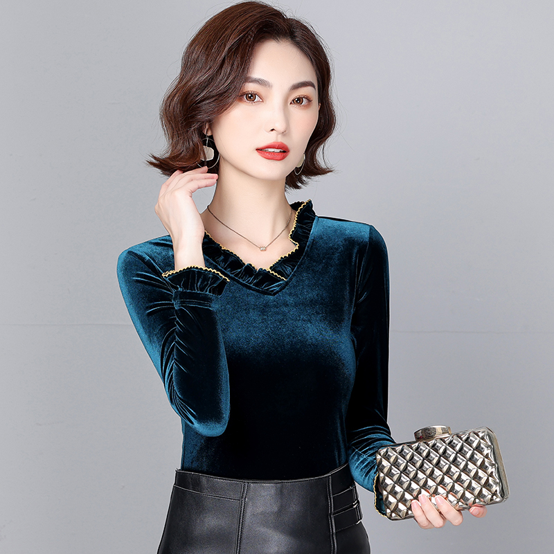 Velvet blouse sweater Spring and Autumn fashion gas 2023 new long sleeve shirt middle - aged mother in spring clothes