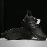 Adidas/阿迪达斯 Дышащая спортивная спортивная обувь подходит для мужчин и женщин с амортизацией, тренд сезона