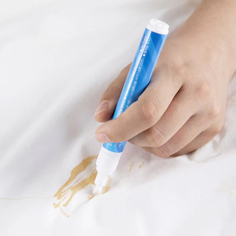 Japanese stain remover pen clothes to remove oil stains artifact oil stains blood stains oil stains cleaning and decontamination white clothes stain remover