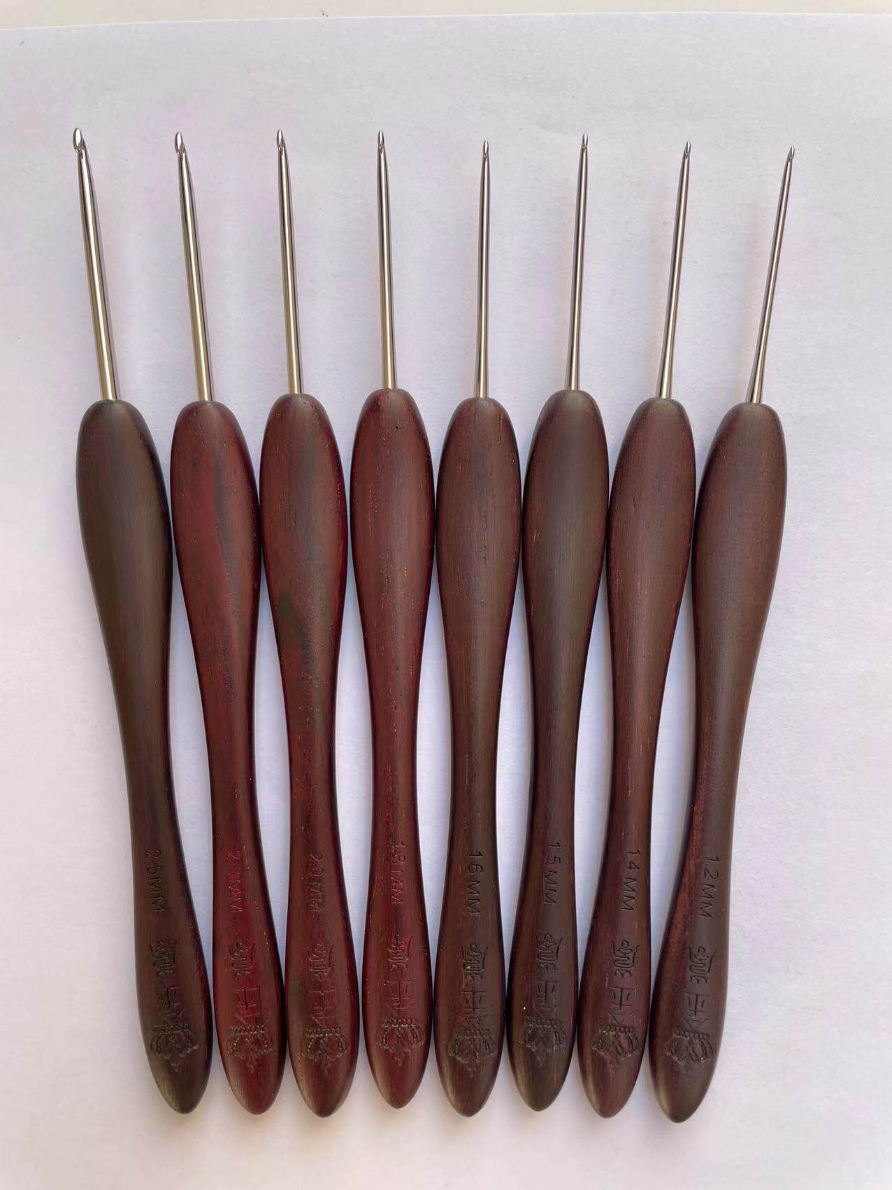 Shanghai gold lan hand hook needle large leaves of the sandal crown master