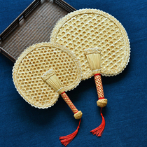 Pure handmade wheat stalks weave large busts with a hand retro nostalgic old decoration baby fanning mosquitos to send the elderly