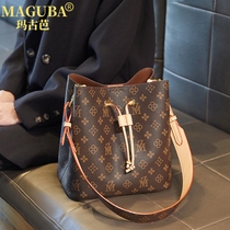 Maguba bag female 2022 new high-interest fashion old flower single-shoulder bag large capacity popular bucket bag this year