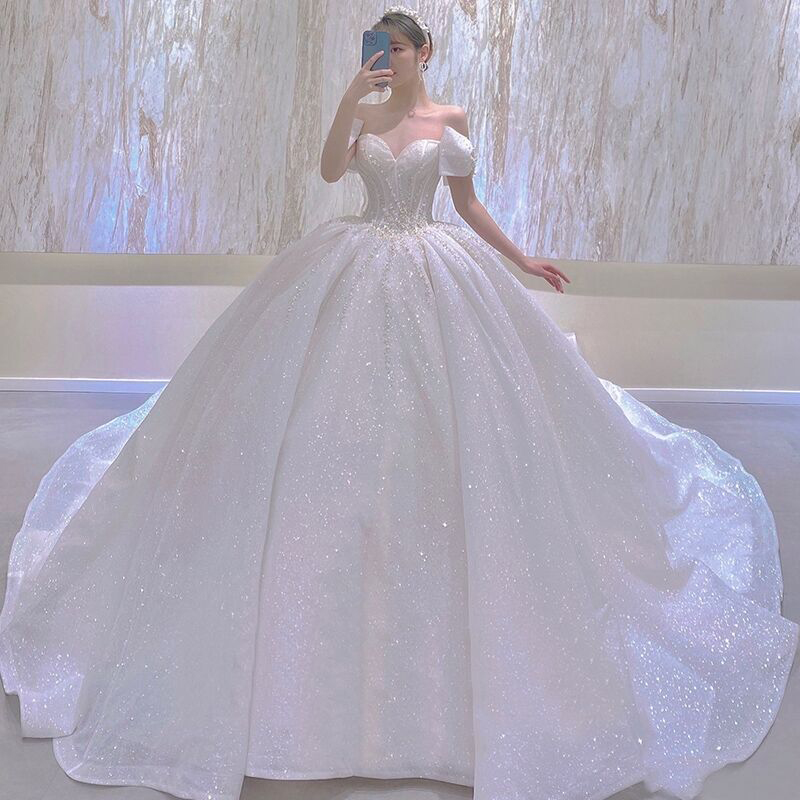 One-shoulder light wedding dress 2022 new bride French style retro luxury simple trailing heavy industry pregnant woman dress