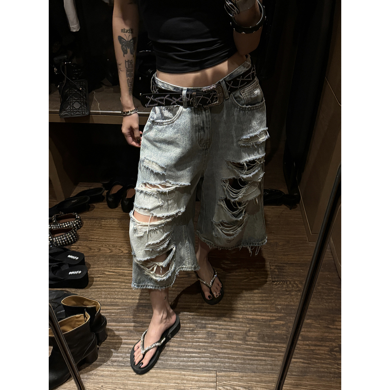 Stylmw Jingzi Distressed Washed Light Blue Cropped Pants for Women, New Street Style Niche Slimming Jeans Stylmw Jingzi Distressed Washed Light Blue Cropped Pants for Women, New Street Style Niche Slimming Jeans