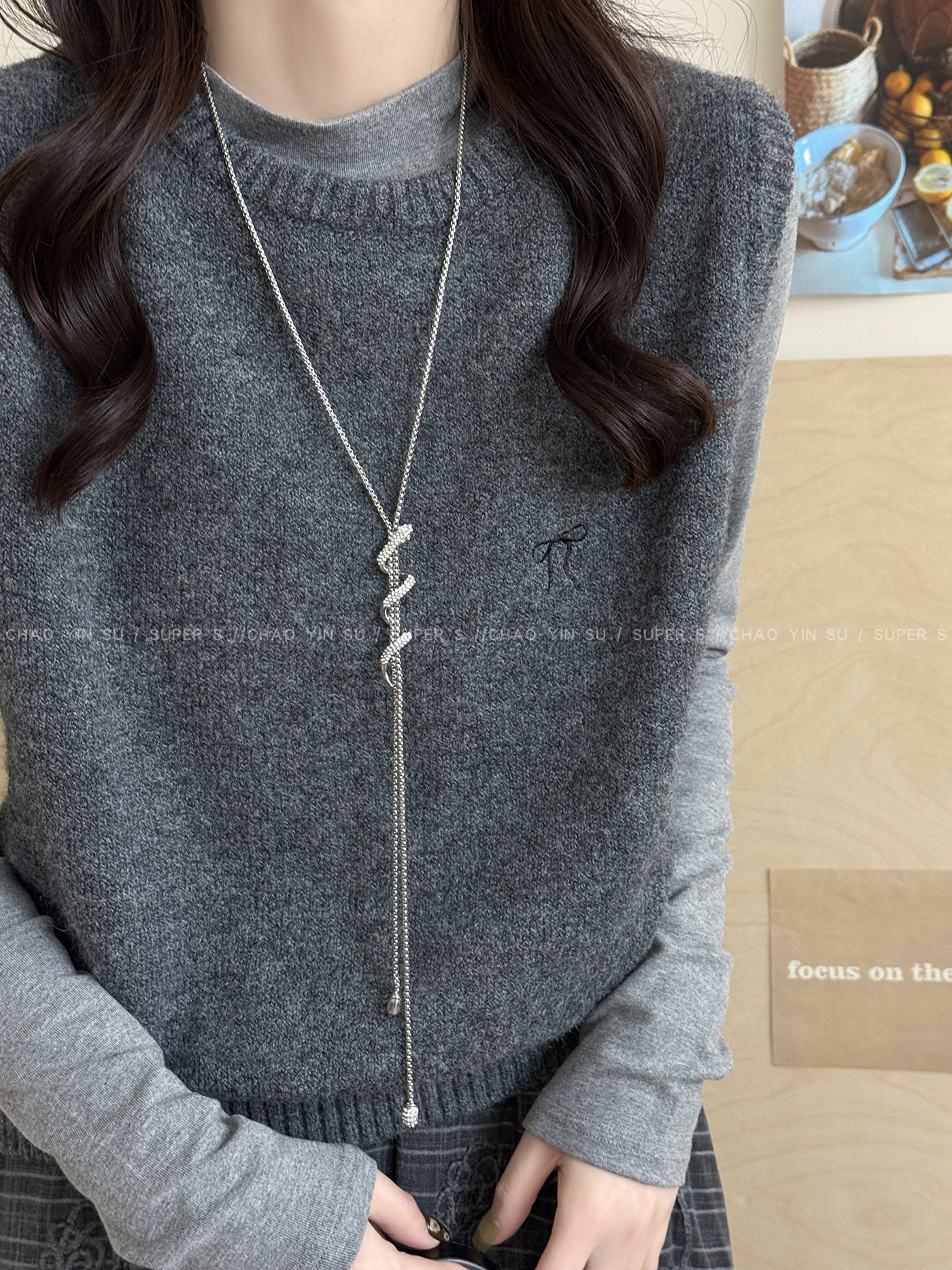 Snake-Shaped Zircon Tassel Pull-Out Necklace for Women, Niche Design, High-End Titanium Steel Long Winter Sweater Chain Accessory