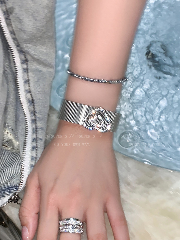 Silver Heart Titanium Steel Watch Strap Bracelet for Women Y2K Sweet Cool Spicy Girl Bracelet Niche Design Personalized Bracelet Jewelry