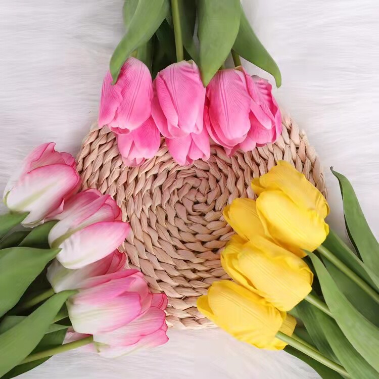 Simulation flower moisturizing bunch tulip Nordic high-end PU flower arrangement living room decoration decoration wedding photography photo props