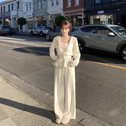 Casual and Lazy Style Waist-Cinching Hooded Sweatshirt Jacket Top for Women with a Stylish Wide-Leg Long Pants Two-Piece Set for Autumn