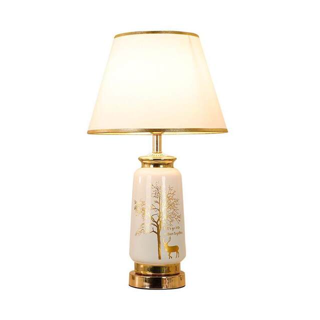 Table Lamp Bedroom Bedside Lamp European Style Light Luxury High-End Simple Modern Romantic Master Bedroom Wedding Room Warm and Stylish