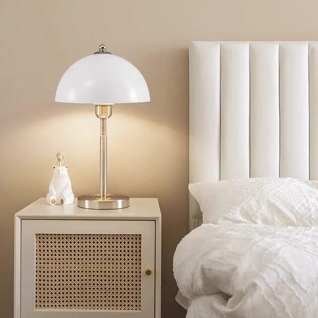 Modern Minimalist Dimmable Bedroom Table Lamp Bedside Lamp Nordic Light Luxury Decoration Wedding Master Bedroom Touch Glass