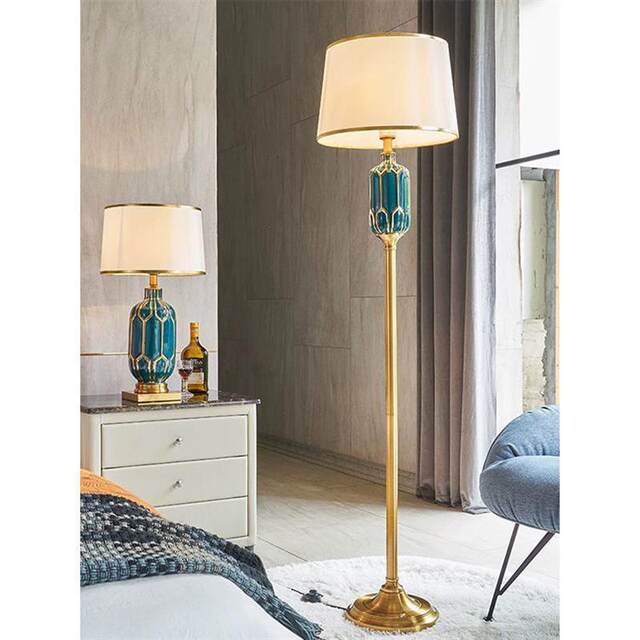American Retro Living Room Floor Lamp, Nordic Simple Style Villa Dining Room Bedroom Decoration, Cozy Bedside Standing Lamp