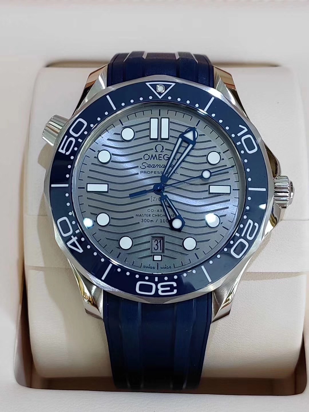 OMEGA 欧米茄 海马系列 210.32.42.20.06.001 男士机械表 潜水表 Plus会员折后￥29399秒杀