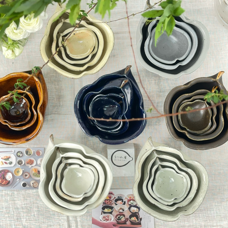 Exhibition Items: Kogu Pottery Workshop, Kogu Hiroichi, Apple Bowl, Pear Bowl Exhibition Items: Kogu Pottery Workshop, Kogu Hiroichi, Apple Bowl, Pear Bowl