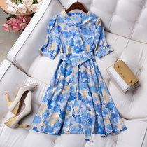 2021 Summer new vintage lacing V collar blue crushed flowers Short sleeves Tea Temperament Dress