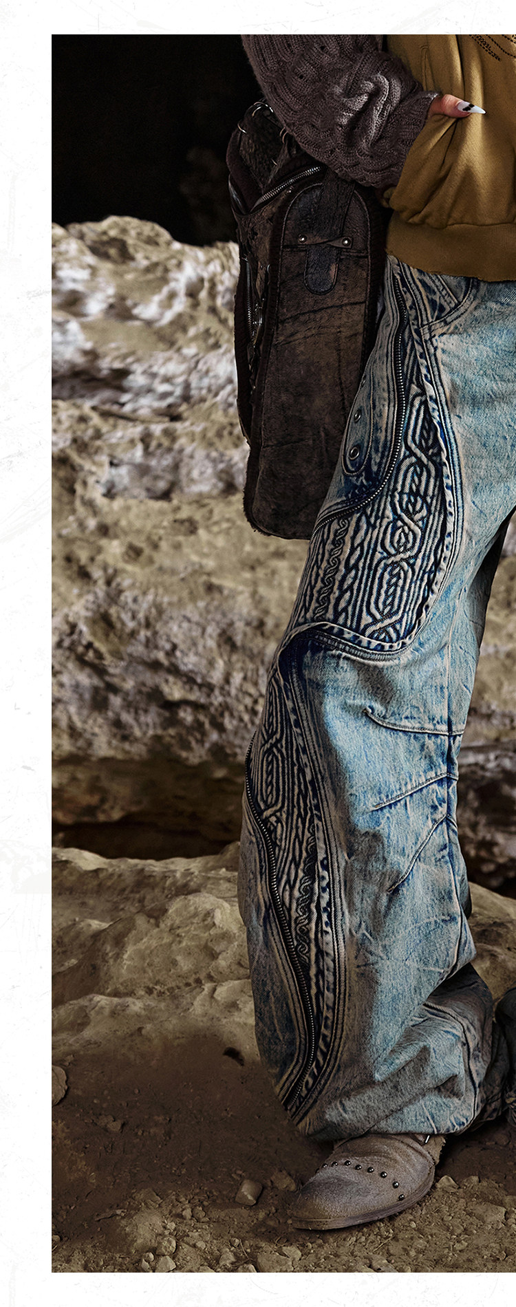 PERSONSOUL Embroidered Washed Paneled Jeans