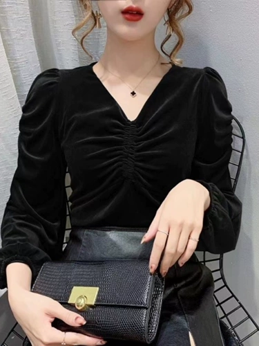 V领春秋冬女底衬衫，内装设计，利基显瘦，西式金丝绒上衣t恤