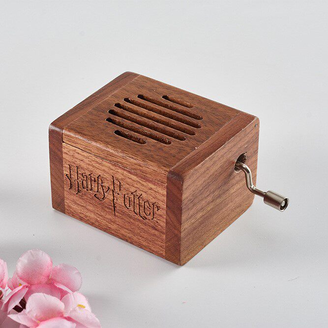 Harry Potter Octasonic Box Clockwork Clockwork Handwood Music Box Children's Birthday Gift Movie Perimeter Toys