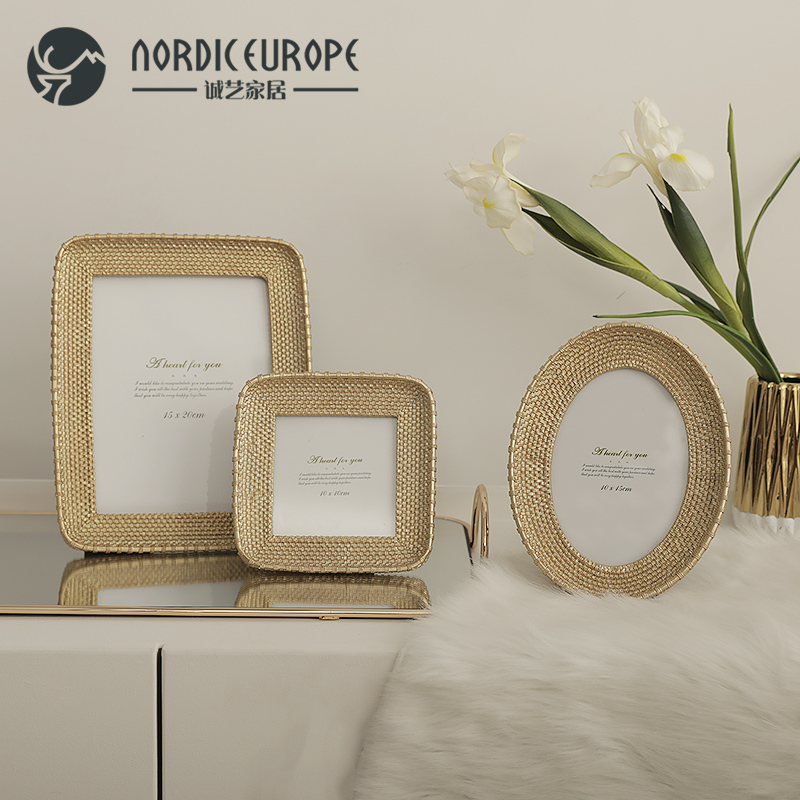 Honestly Creative Modern 6 Inch 7 Inch Resin Photo Frame Pendulum Table Swing Nordic home Wedding Photos Bedside Photo Frame Decoration