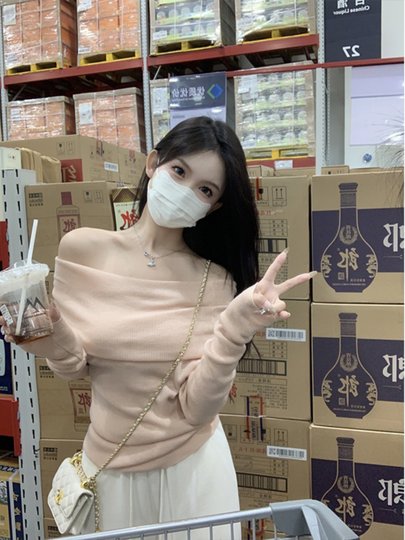 Chic and Beautiful Off-The-Shoulder Knit Top for Women, Popular This Year, 2025 Autumn and Winter Sweater, Inner Layer Top for Spring
