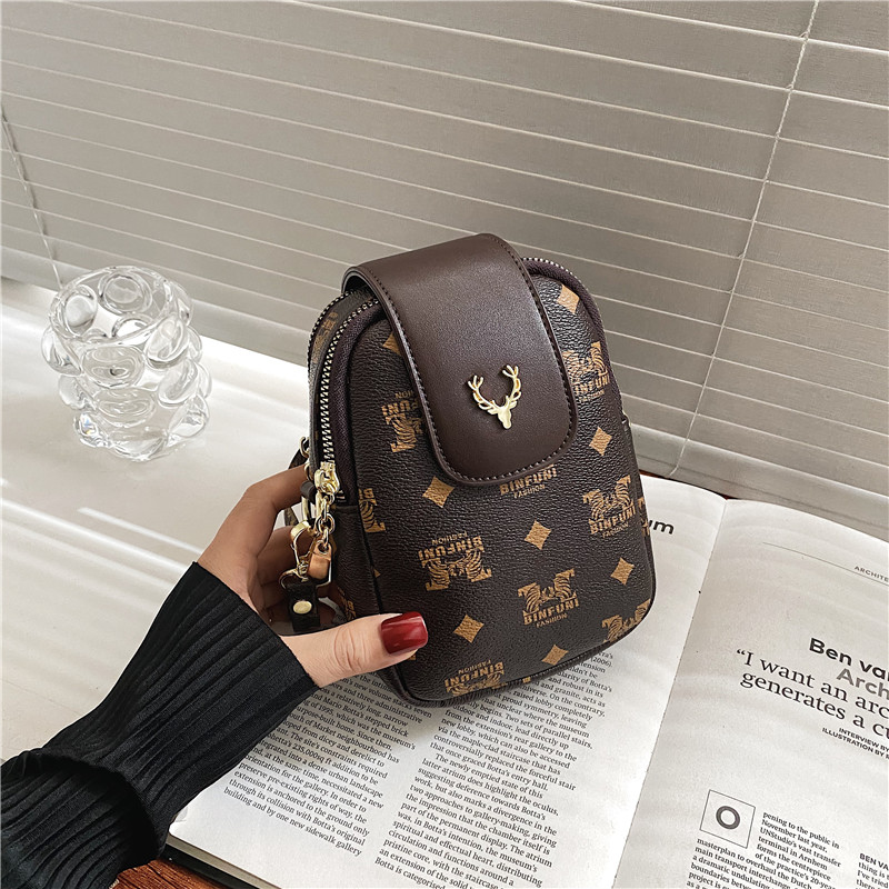 Cheng special mini bag 2021 new female wild change fashion shoulder shoulder bag mobile phone niche package