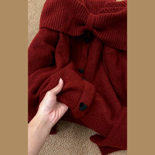 Красный демисезонный трикотажный свитер с бантиком, открытые плечи, изысканный стиль