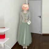 Зеленый костюм и платье во французском миниатюрном стиле для женщин ранней весны 2025, новый стиль 𫔭Полный комплект весенних нарядов