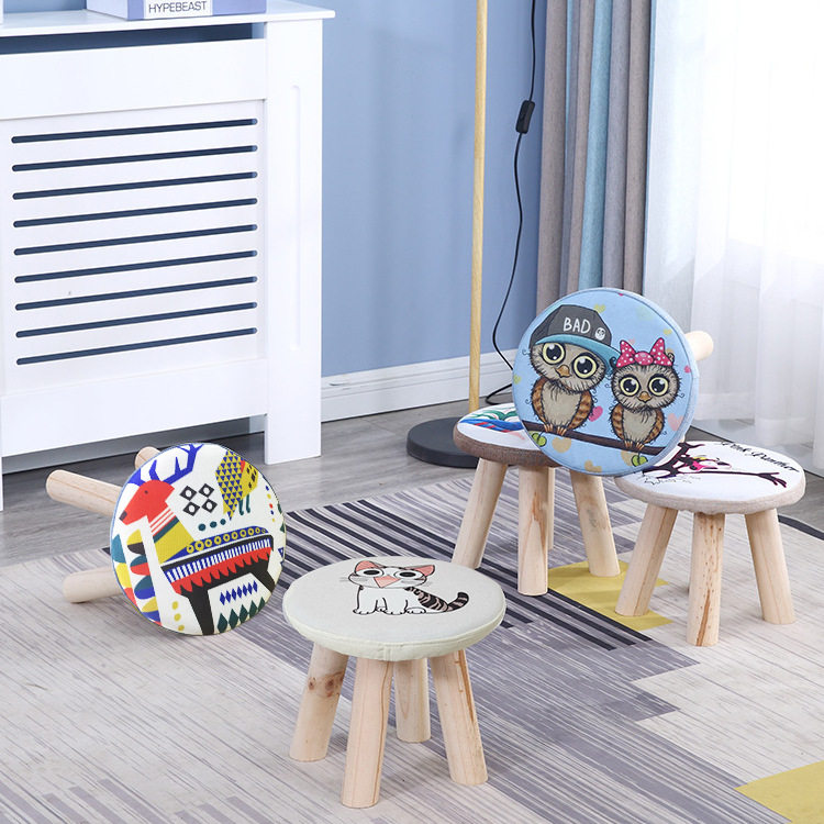 Small stool household solid wood round stool cute children's sofa stool baby seat fashion cartoon creative small stool