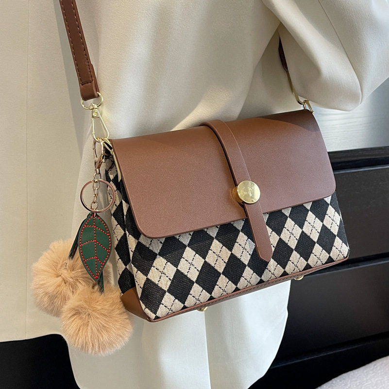 Shanghai Cangke Outlets 2021 New Hat Canvas Small Bag Hong Kong Style Retro Trend Messenger Bag