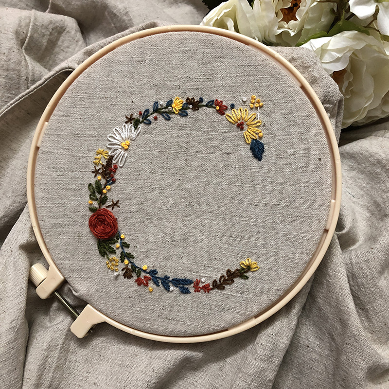 26 English letters embroidery handmade diy material bag surname letter self-embroidered canvas bag short-sleeved T-shirt for friends