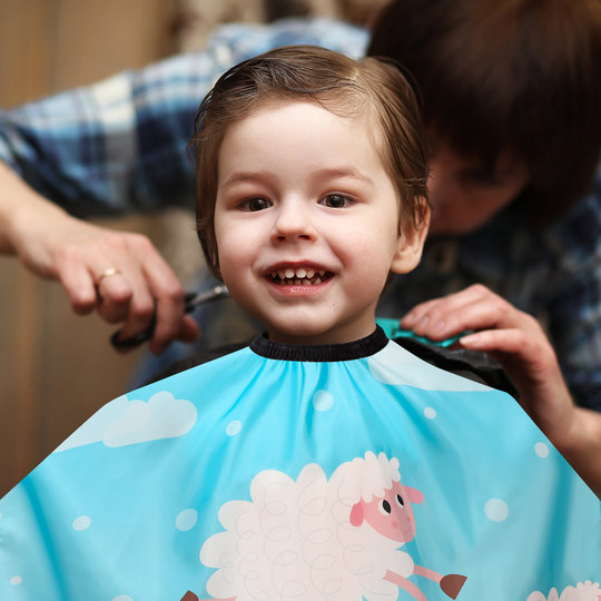 Children's Hairdressing Cape, Kids' Cartoon Style Cape for Hair Salons, Home Use, Anti-Static Hairdressing Tool