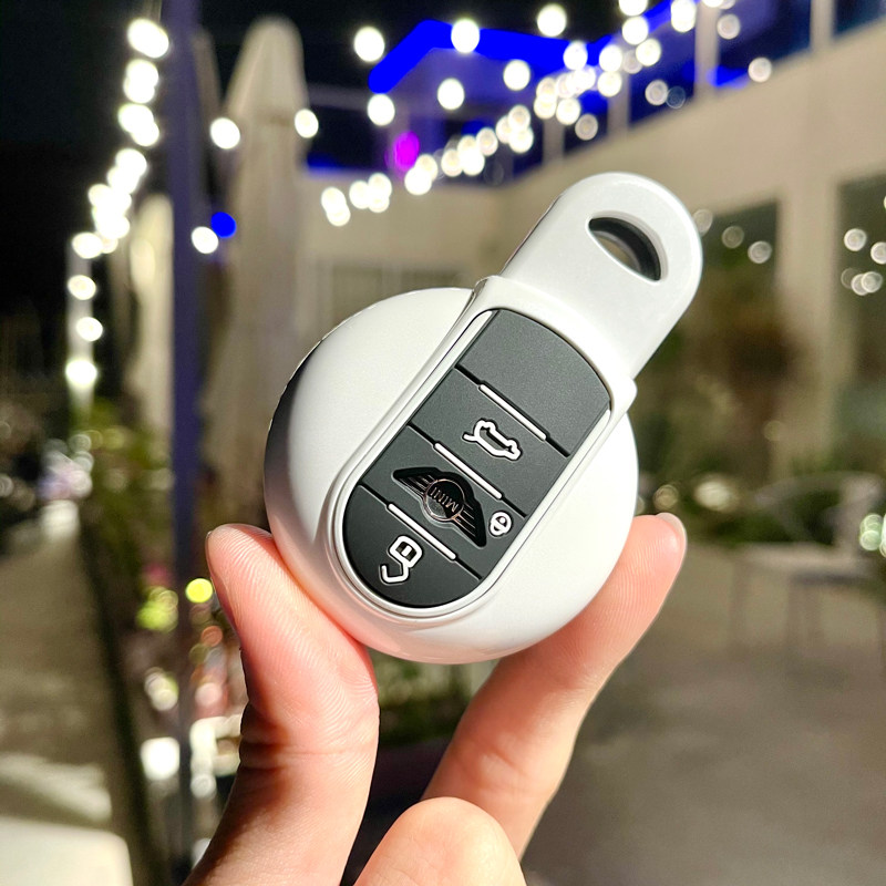 Suitable for mini key case countryman cooper car key case mini f54f55f560 buckle female shell