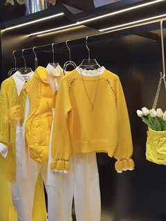 韩系时尚拼接蕾丝花边圆领针织衫女软糯新款插肩袖钉珠洋气上衣潮