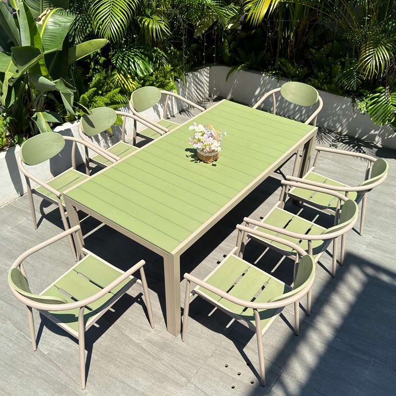 Outdoor Plastic Wood Tables and Chairs with Curved Plastic Wood Backrests, Leisure Courtyard Garden Villa, Waterproof and Sun-Proof, Green Dining Table for Outdoor Use Outdoor Plastic Wood Tables and Chairs with Curved Plastic Wood Backrests, Leisure Courtyard Garden Villa, Waterproof and Sun-Proof, Green Dining Table for Outdoor Use