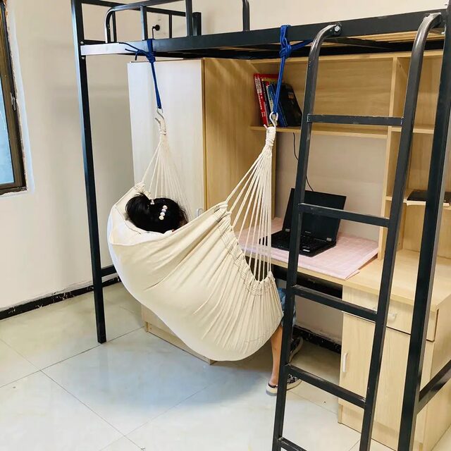 Reclining Patio Hammock under the Eaves, Outdoor Swing Hanging Basket, Foldable Student Dormitory Hanging Chair, Single Person Lazy Leisure Chair