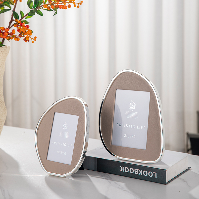 Light Luxury Minimalist Picture Frame, Personalized Creative Decoration, High-End Display Stand, Oval Stainless Steel Leather 6inch Photo Frame7