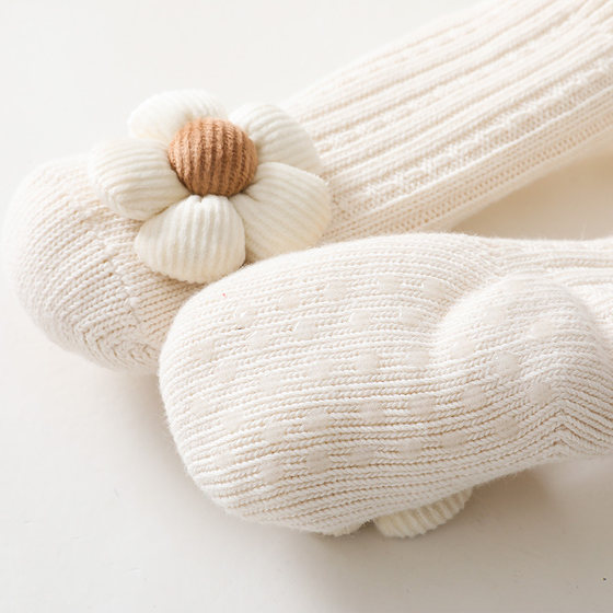 宝宝发带毛线袜子礼盒套装新生儿加厚羊羔绒袜子保暖防滑婴儿套装