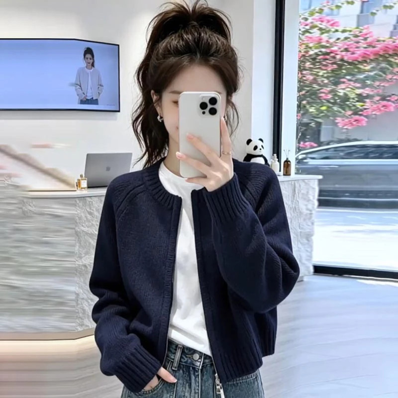 Lazy and Relaxed Round-Neck Knitted Cardigan for Women, 2026 Autumn, Plus Size, Loose and Versatile, Soft and Cozy Sweater Jacket Lazy and Relaxed Round-Neck Knitted Cardigan for Women, 2026 Autumn, Plus Size, Loose and Versatile, Soft and Cozy Sweater Jacket
