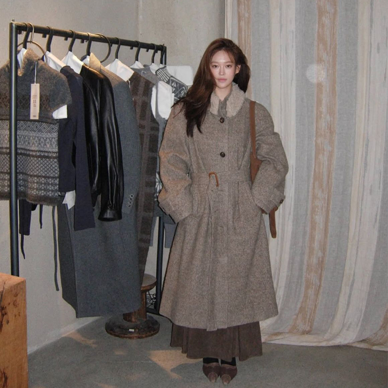 Korean Verso Autumn/Winter 2025 New Wool Vintage Fur Collar Wool Coat Women's Long Elegant Woolen Jacket