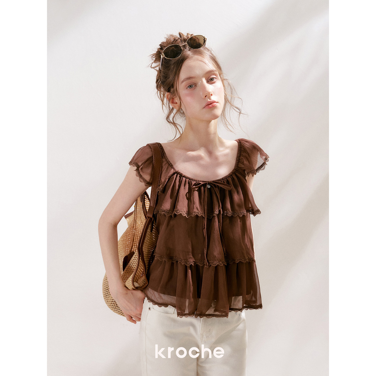 KROCHE フリル スクエアネック ティアード ブラウス KWF8016