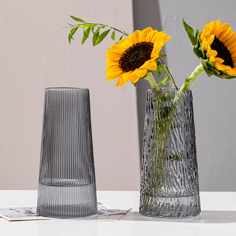 Simple desktop flower arrangement small vase decoration glass embossed transparent hydroponic flowers sunflower living room table decoration