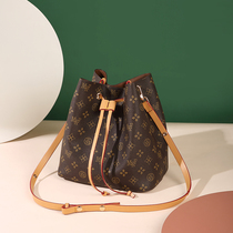 Dnieatero Carry-on Carry-on Bags Womens Bag Trendy Youth Bag 100 Lady Leather Single Shoulder Bucket Bag