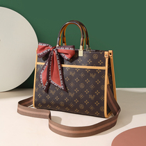 The Dnieatero the designer Nordic light extravagant brand cant sing the ending yet its hard to cut the dermis