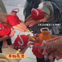 Hand throw color with spider silk pull ring festive wedding atmosphere colorful bar pull gun photo handheld salute 2022 new