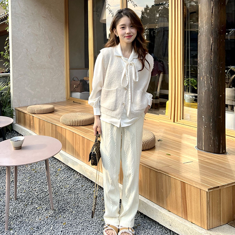 Small deer's puff floating raw diary wool vest bow tie shirt half skirt three sets new on the new