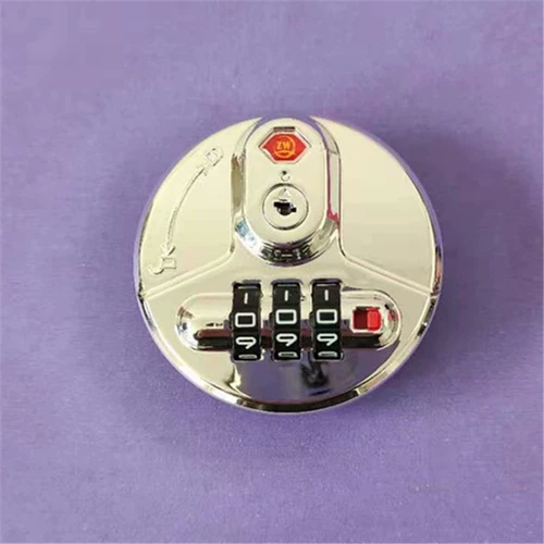 Запчасти для багажа блокируют коробку с стержней.