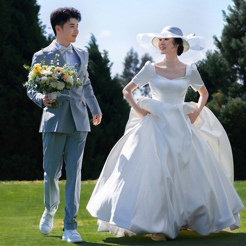 French vintage light wedding dress small child with satin-faced Heben wind bride engagement dress super fairy outdoor dress