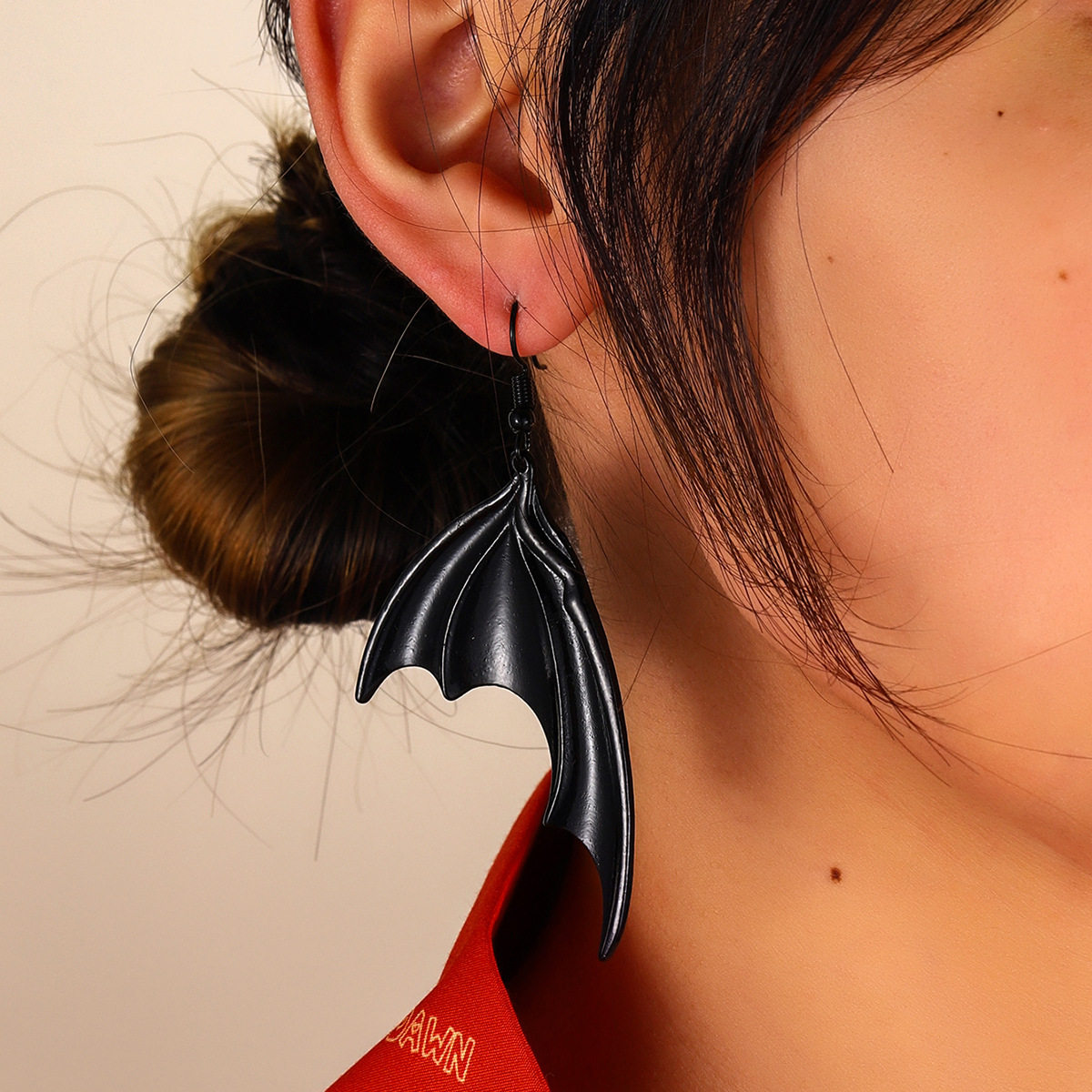 Vintage Dark Halloween Bat Wing Earrings Gothic Vampire Black Bat Jewelry